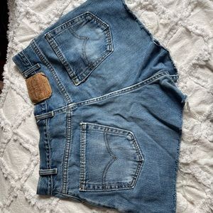 Vintage Levi’s shorts W34